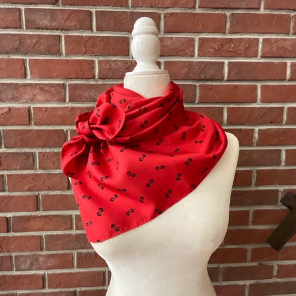 •Red Black Graphic Geometric Print Silk Large Scarf 35”x36” NWOT - Picture 2 of 8